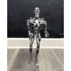 VTG T-800  Carolco Terminator Endoskeleton Action Figure 15”, Light Up Eyes READ